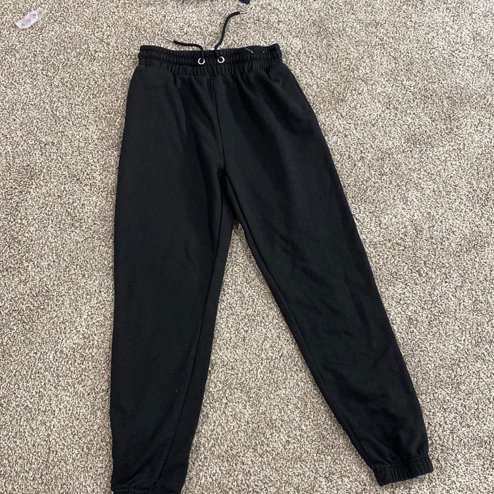 black sweatpants